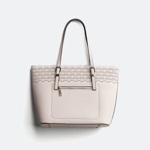 Urban Expressions Scalloped Tote